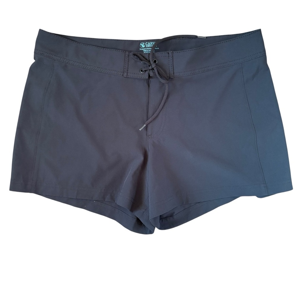 Carve Designs Black board shorts 4" size 10